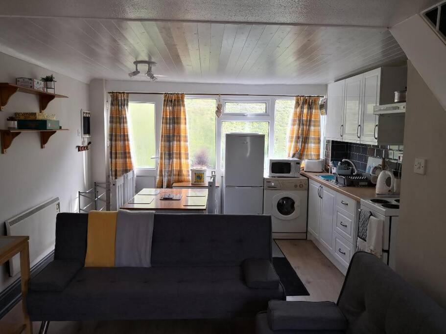 'Le Chalet Ii' Free Unlimited Wifi 2 Bed Chalet House Hodgeston エクステリア 写真